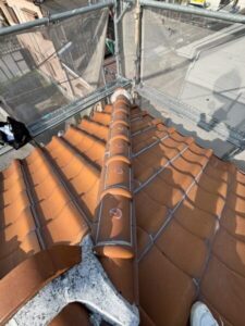 大津市南小松にて雨漏り修理〈冠瓦のビス穴補修工事〉 施工後