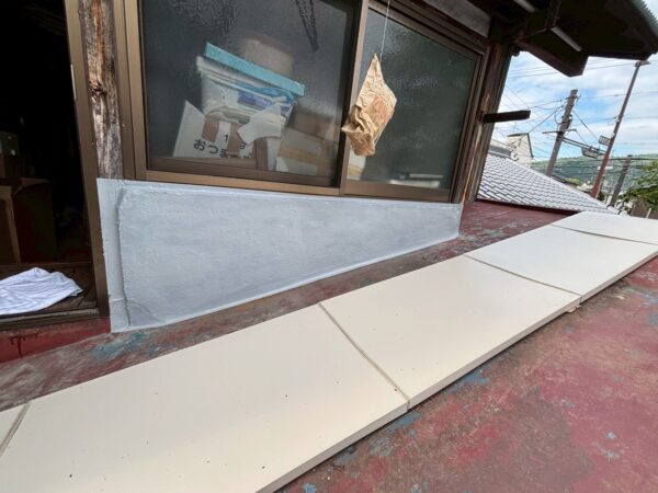 大津市にて雨漏り修理〈屋根カバー工法と外壁補修〉 施工後